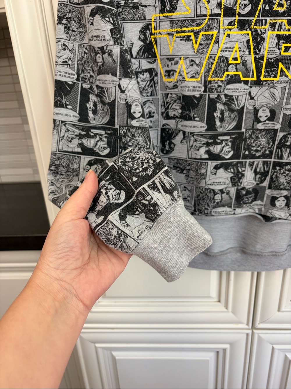 Star Wars women’s cropped graphic sweatshirt - Picture 8 of 12